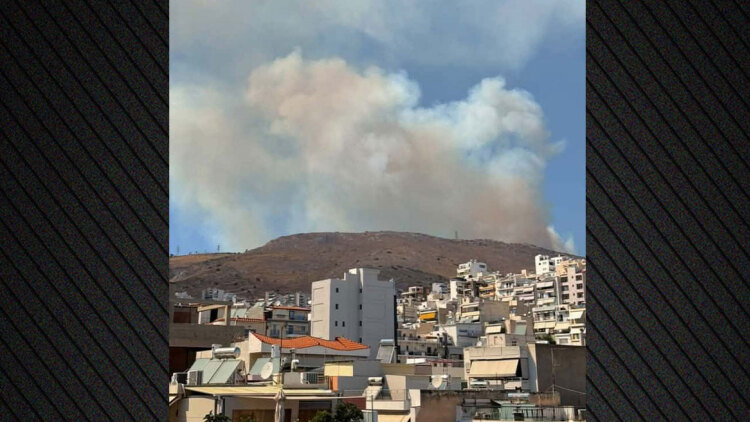 Φωτιά στην Περιφερειακή Αιγάλεω, 112 για ετοιμότητα 
