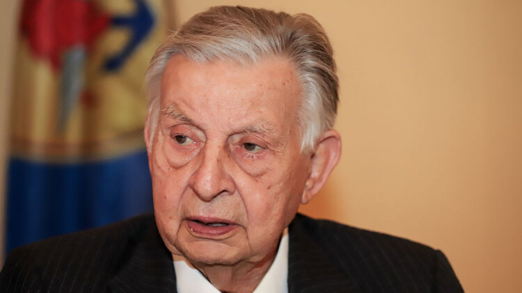 Πέθανε ο Γιάννης Βαρβιτσιώτης, σε ηλικία 93 ετών 