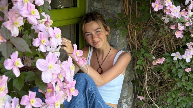 Πέθανε σε ηλικία 26 ετών η influencer Σίντνεϊ Τάουλ έπειτα από τριετή μάχη με σπάνια μορφή καρκίνου 