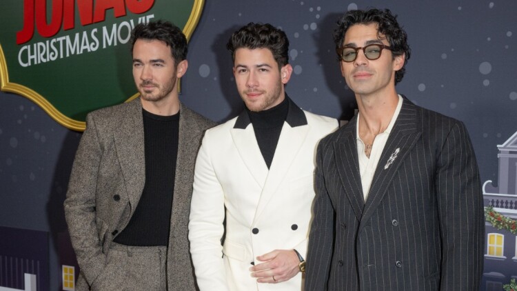NFL: Οι Jonas Brothers στο σόου του ημιχρόνου για τον ιστορικό πρώτο αγώνα στην Αυστραλία
