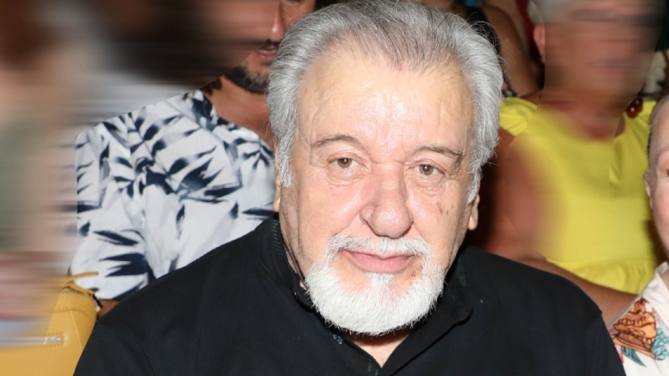 Το μήνυμα του Τάσου Χαλκιά μετά την καταστροφή του σπιτιού του στη φωτιά στο Πόρτο Γερμενό: «Κάνε τον πόνο σύντροφο»