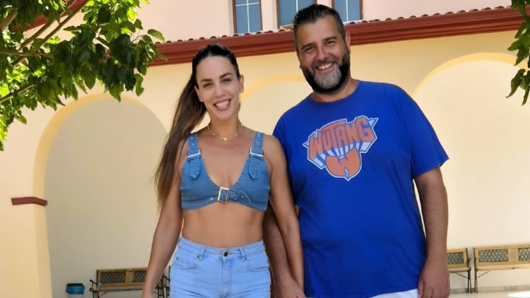 Η Κατερίνα Στικούδη και ο Βαγγέλης Σερίφης επέστρεψαν στο μέρος όπου παντρεύτηκαν για να γιορτάσουν 8 χρόνια γάμου