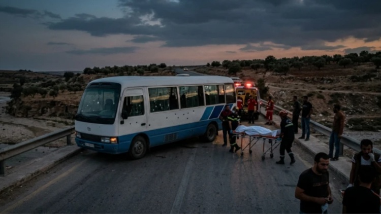 Επτά νεκροί από επίθεση ενόπλων σε λεωφορείο στη Χομς της Συρίας 