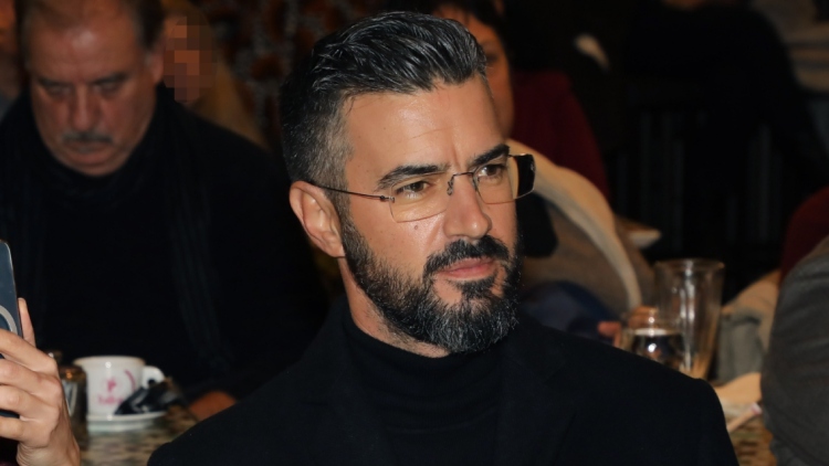 Γιάννης Τσιμιτσέλης για το σίκουελ της ταινίας «Μόλις Χώρισα»: Ήταν πολύ ωραίο αντάμωμα, νοσταλγικό