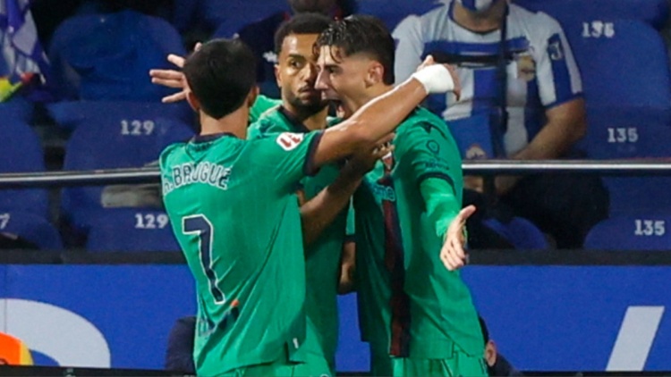 LaLiga: Ο Ρεκένα «πάγωσε» τη Λα Κορούνια στο 82' και χάρισε τον βαθμό στη Λεβάντε, δείτε τα γκολ 