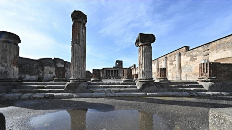 Τοιχογραφίες και νέες αίθουσες ανακαλύφθηκαν στη Βίλα της Ποππαίας στην Πομπηία