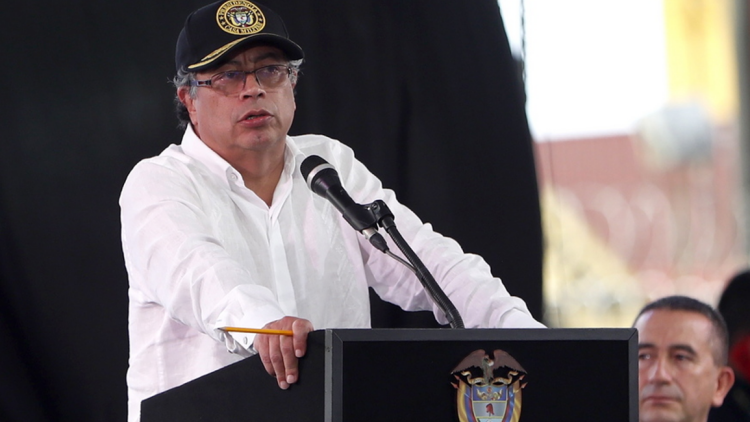 Η Κολομβία ανταποδίδει στον Ισημερινό τους τελωνειακούς δασμούς 100%