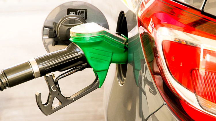 Fuel Pass 2026: Μέχρι πότε μπορείτε να εξαργυρώσετε το voucher για τα καύσιμα

