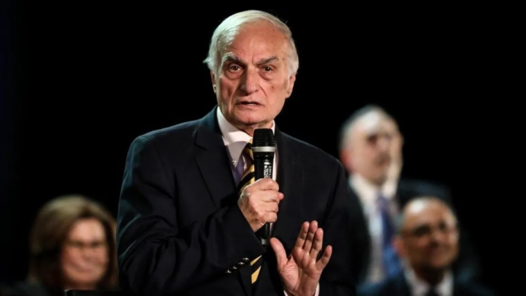 Μανώλης Μαυρομμάτης: Οι γιατροί λένε ότι πάω καλά, αλλά έχασα τη γυναίκα μου, είναι απανωτά τα χτυπήματα