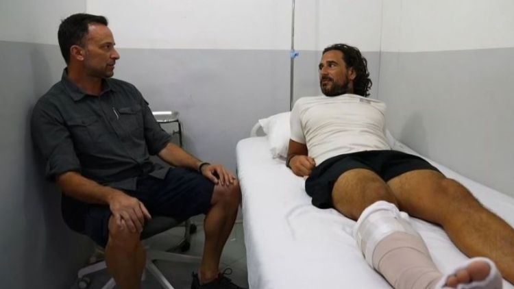 Ο Γιάννης Στίνης εκτός Survivor λόγω τραυματισμού στο πόδι του