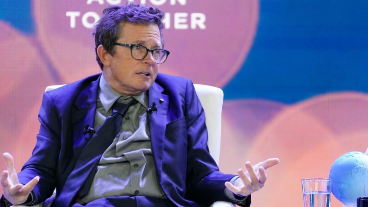 Το CNN «πέθανε» τον Μάικλ Τζ. Φοξ, πώς αντέδρασε ο ηθοποιός