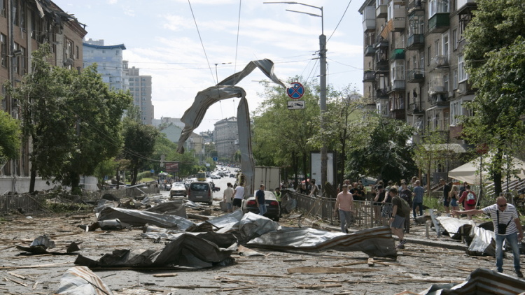 Η Ελλάδα καταδικάζει έντονα την πυραυλική επίθεση της Ρωσίας στο νοσοκομείο παίδων του Κιέβου