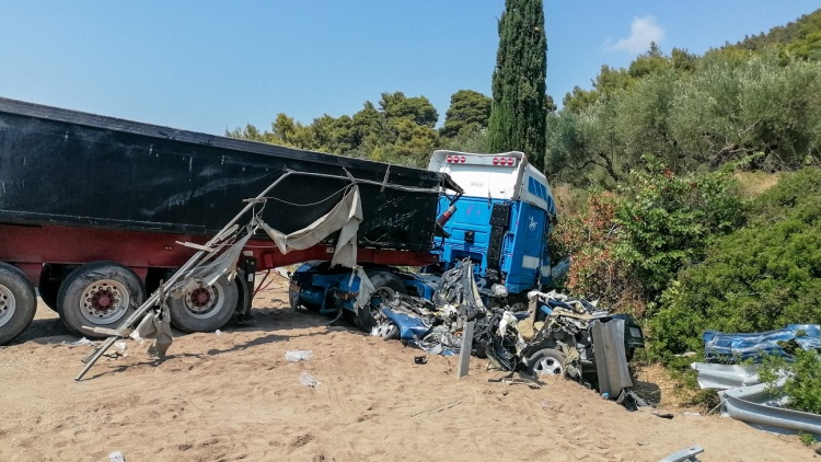 Τροχαίο στη Μεσσηνία: Περιμένουν τις τοξικολογικές του 39χρονου οδηγού της μοιραίας νταλίκας