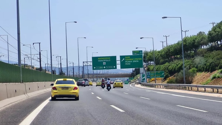 Πήγαινε με όπισθεν στην Αττική Οδό και χωρίς δίπλωμα!