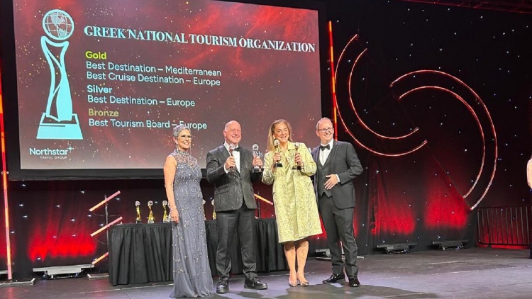 Travvy Awards 2025: Κορυφαίες διακρίσεις για Ελλάδα και ΕΟΤ