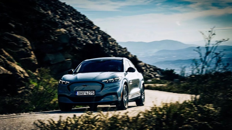 Δοκιμαζουμε την Ford Mustang Mach-E restyle AWD