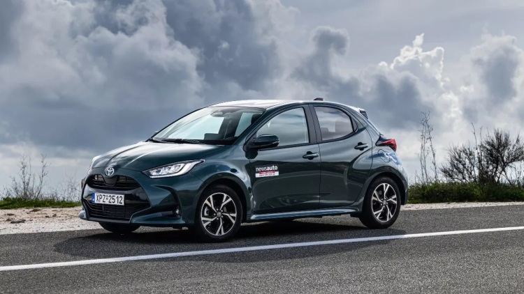 Δοκιμάζουμε το υβριδικό Toyota Yaris Hybrid - Πόσο κοστίζει;