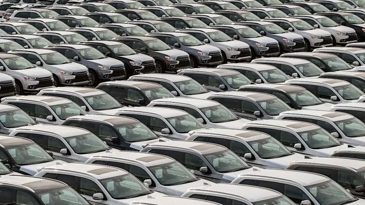 Πωλήσεις αυτοκινήτων: Οι αυξήσεις και οι μειώσεις - Τι γίνεται στην Ελλάδα;