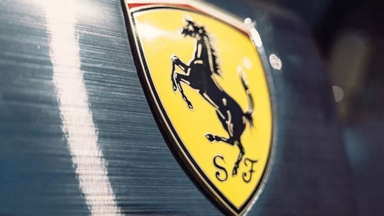 Πόσες Ferrari έχουν πουληθεί φέτος στην Ελλάδα;