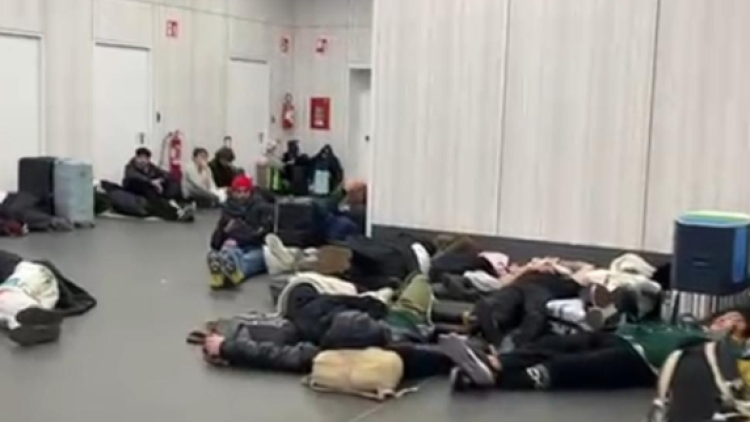 Χιλιάδες επιβάτες έμειναν εγκλωβισμένοι στο αεροδρόμιο του Μπέργκαμο - Τεχνικά προβλήματα ακύρωσαν δεκάδες πτήσεις