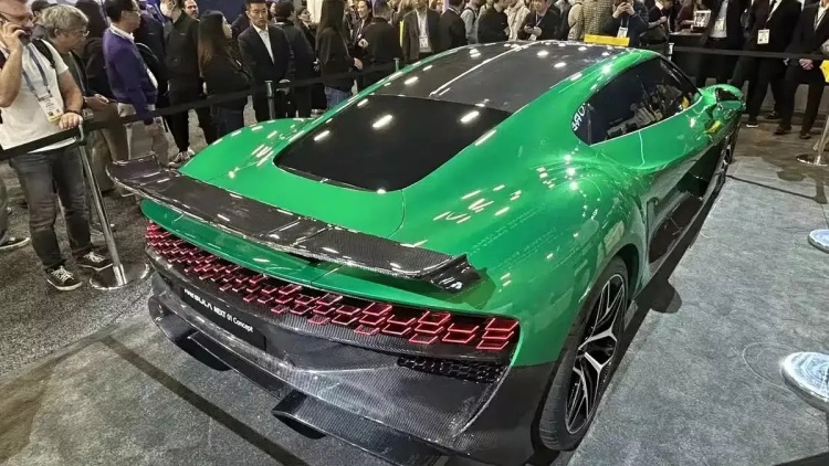 Ποια εταιρεία με ηλεκτρικές σκούπες τώρα κατασκευάζει… hypercar;