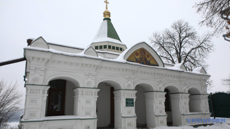 Ζημιές στο ορθόδοξο μοναστήρι Λαύρα των Σπηλαίων, μνημείο της UNESCO, προκάλεσαν ρωσικοί βομβαρδισμοί στο Κίεβο