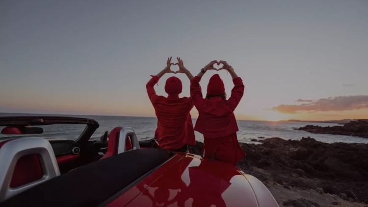 Όλα στο κόκκινο - 13 ερωτικά αυτοκίνητα