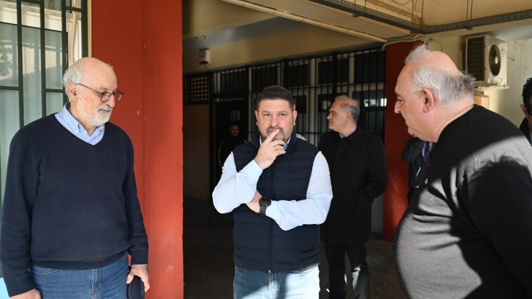 Χαρδαλιάς από Γκράβα: Θωρακίζουμε τα σχολεία απέναντι στην ενεργειακή σπατάλη και την κλιματική κρίση