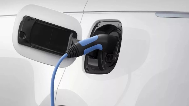 Πόλεμος στο Ιράν: Πόσο τυχερός είμαι που έχω ηλεκτρικό αυτοκίνητο (πίνακες)