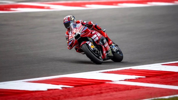 MotoGP: Δείτε σπάνιες συνομιλίες μέσα από το γκαράζ της Ducati (+video)