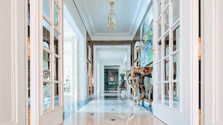 Ο Τζορτζ Κόντο μεταμορφώνει την Imperial Suite του Le Bristol Paris σε ιδιωτικό μουσείο τέχνης