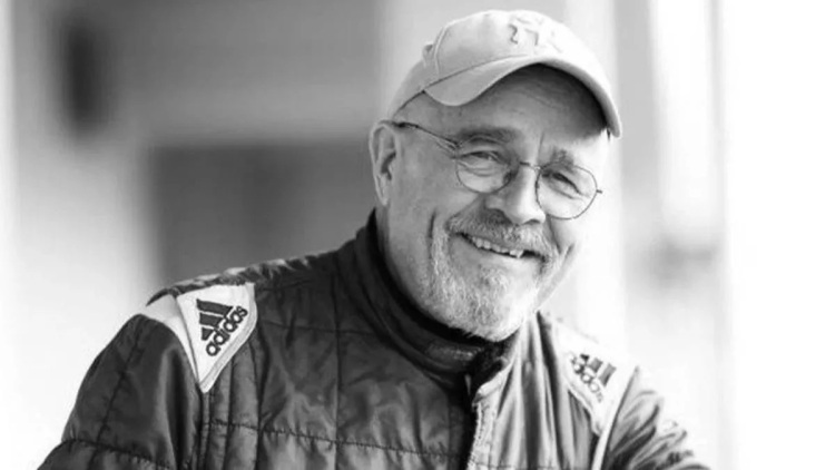 Νεκρός οδηγός σε αγώνα αυτοκινήτων