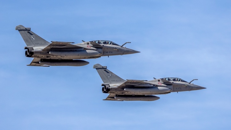 Ιδού τα γαλλικά βομβαρδιστικά με πυρηνικά για τα οποία μας απειλεί η Ρωσία