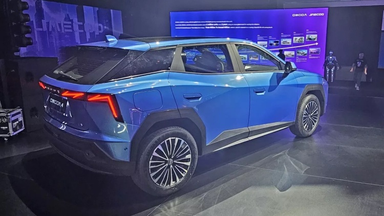 Αποστολή στην Κίνα: Ξεκίνησε η παραγωγή του Omoda 4