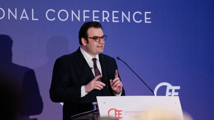 Πιερρακάκης: Η Ελλάδα καταγράφει τη μεγαλύτερη μείωση χρέους παγκοσμίως, στόχος να πέσει κάτω από το 120% του ΑΕΠ έως το 2029