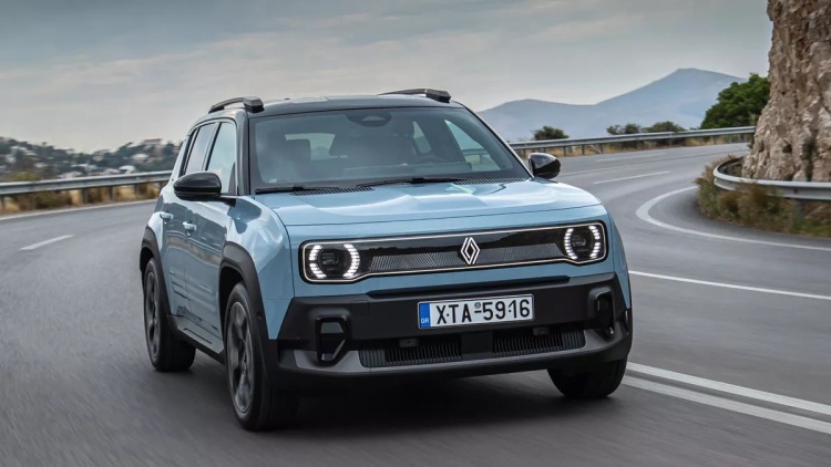 Ηρθε και δοκιμάζουμε στην Ελλάδα το νέο Renault 4