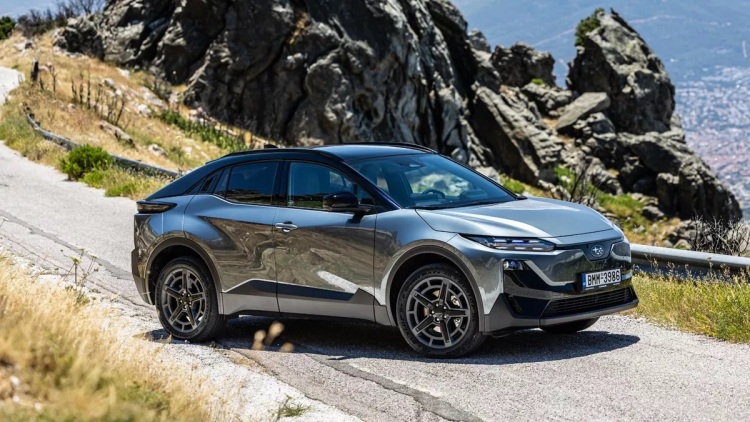 Δοκιμάζουμε το πιο... καυτό Subaru που ήρθε Ελλάδα!