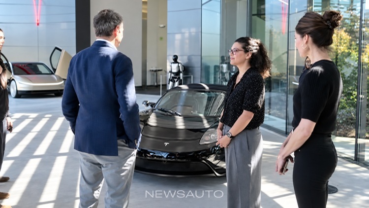 Μητσοτάκης στην Tesla: Οι Έλληνες ηγέτες της Tesla και το αυτοκίνητο που του τράβηξε την προσοχή