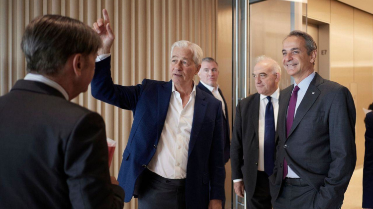Συνάντηση Μητσοτάκη με τον CEO της JP Morgan Τζέιμς Ντάιμον στη Νέα Υόρκη