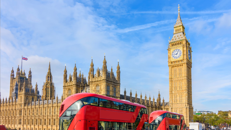 Βρετανία: Σε τι οφείλεται η μείωση-ρεκόρ των τιμών των ακινήτων