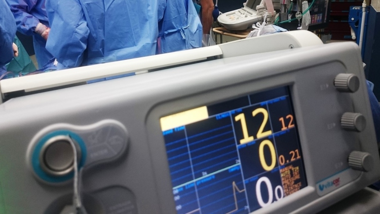 56χρονη Βρετανίδα έβαλε τέλος στη ζωή της με υποβοηθούμενη αυτοκτονία: «Ο γιος μου θα καταλάβαινε»