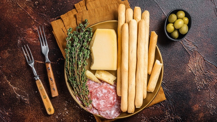 Σπιτικά κριτσίνια: 9 ακαταμάχητες επιλογές για σνακ και νόστιμα ορεκτικά