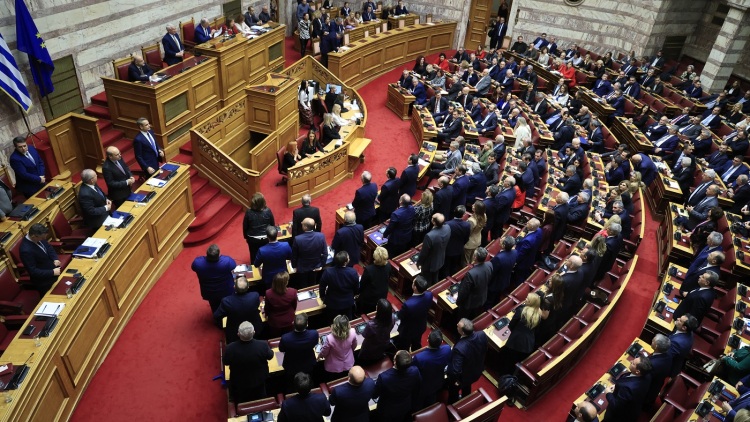 Live: Ένταση στη Βουλή στη συζήτηση για την εξεταστική για τις υποκλοπές - Βορίδης: Τα 120 «υπέρ» για έγκριση παραβιάζουν το Σύνταγμα