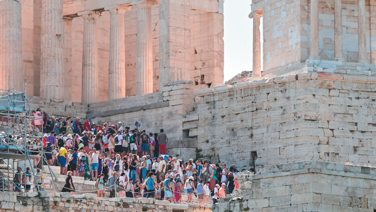 ΤτΕ: «Εκρηκτική» αύξηση κατά 64,3% στα τουριστικά έσοδα το α’ τρίμηνο, έφτασαν τα 1,67 δισ. ευρώ