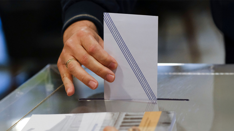 Pulse: Στο 30% η ΝΔ, στο 16,5% η ΕΛΑΣ, στο 13% το ΠΑΣΟΚ - Σωστά τα μέτρα για τα καύσιμα, χρειάζονται κι άλλα, λέει το 41%