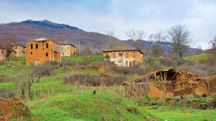  Το χωριό της Καστοριάς με την άγρια ομορφιά που έχει γίνει σκηνικό ταινίας