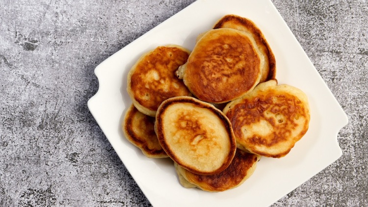 Παραδοσιακές τηγανίτες: Τα μυστικά των γιαγιάδων για να πετυχαίνουν πάντα (+συνταγή)