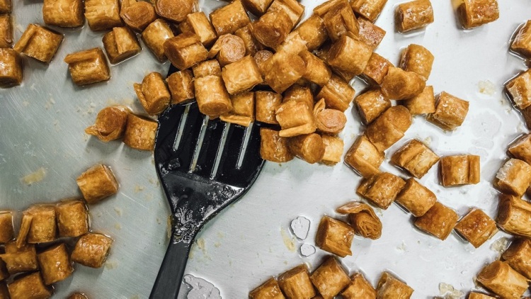 Θεσσαλονίκη: Πού τρώμε τρίγωνα, αρμενοβίλ, εργολάβους και απίθανα σιροπιαστά