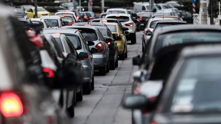 Τέλη κυκλοφορίας με τον μήνα: Πώς βγαίνουν ξανά τα ΙΧ στον δρόμο από 1η Απριλίου