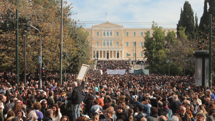 Συγκεντρώσεις σε Ελλάδα και εξωτερικό το Σάββατο, πώς θα κινηθούν τα μέσα μαζικής μεταφοράς